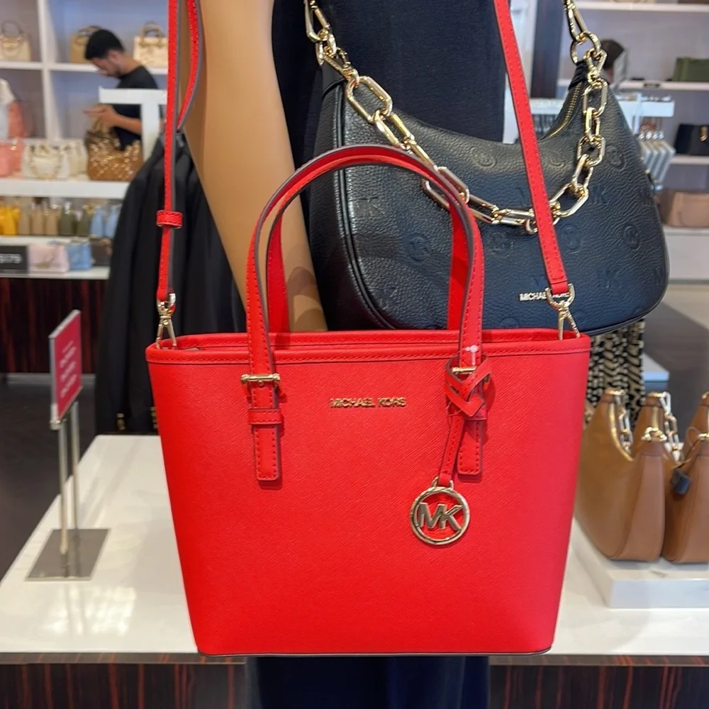 MICHAEL KORS
Jet Set Travel Extra-Small Saffiano Leather Top-Zip Tote Bag
NWT - Picture 16 of 16